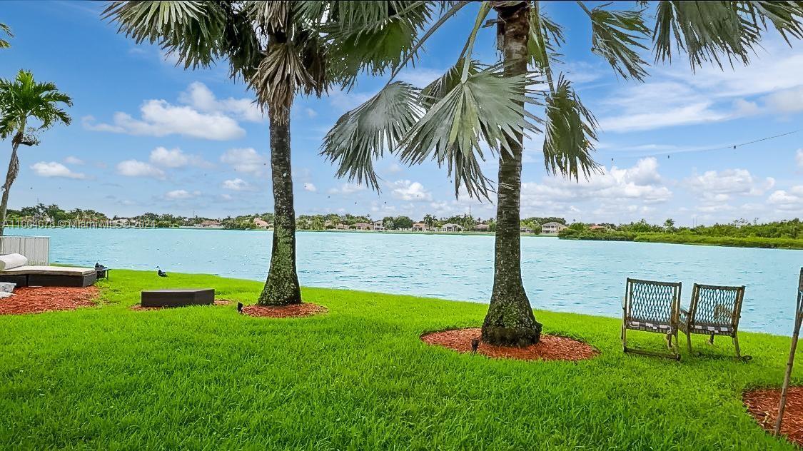 7th St, Pembroke Pines, FL 33029
