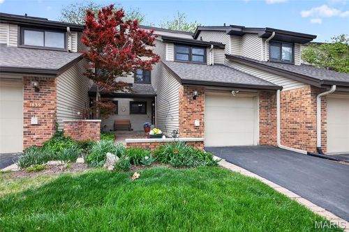 1843 Tawny Ash Dr, Saint Louis, MO, 63146-4218 | Card Image