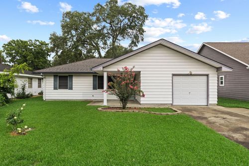 1440 Avenue E, Nederland, TX, 77627-4512 | Card Image