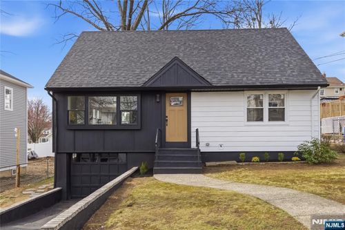 116 Washington Pl, Teaneck, NJ, 07666-6100 | Card Image