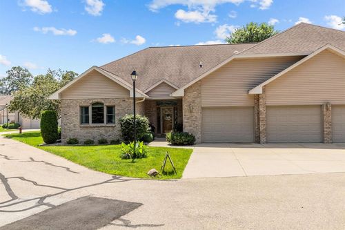 945 Brighton Drive, MENASHA, WI, 54952 | Card Image