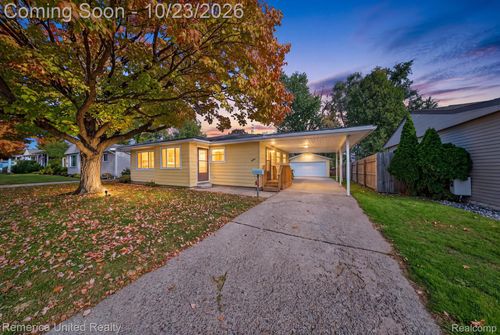 5449 Military Ave, Brighton, MI, 48116-1915 | Card Image