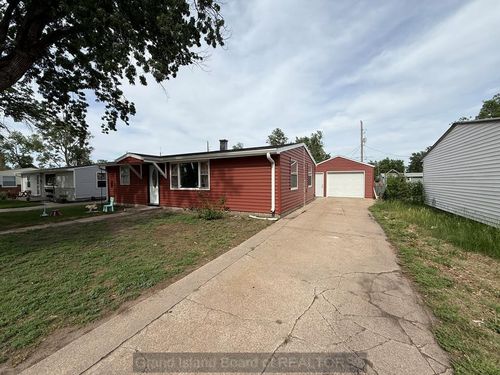 415 Sherman Ave, Grand Island, NE, 68803-4240 | Card Image