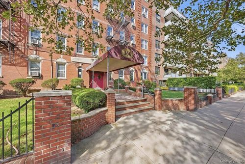 5g-360 Ocean Pkwy, Brooklyn, NY, 11218-4643 | Card Image