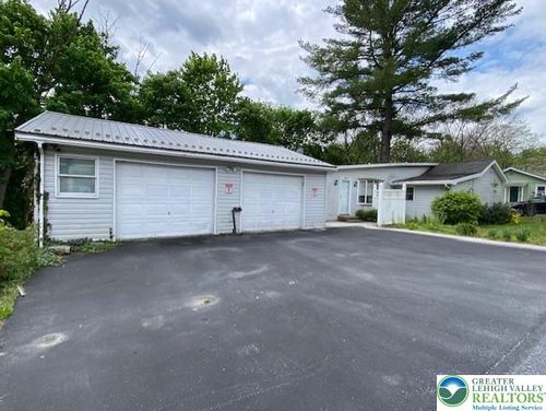 2236 Hillside Rd, Slatington, PA, 18080-3523 | Card Image
