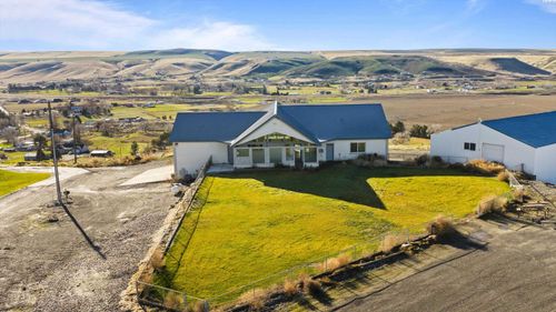 61910 E Solar Pr Ne, Benton City, WA, 99320-8573 | Card Image