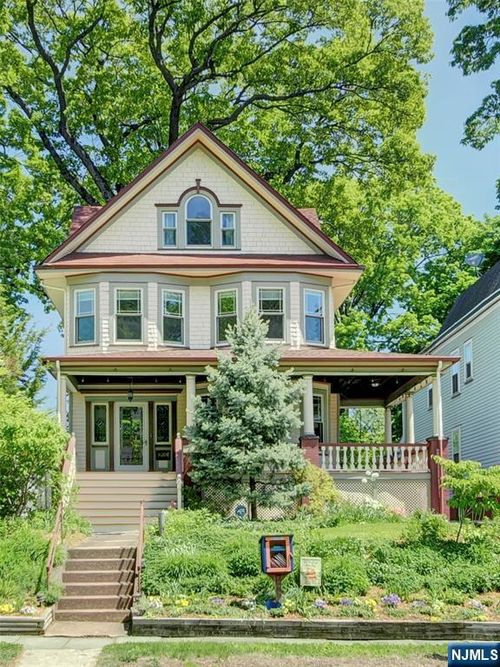 521 Belleville Ave, Glen Ridge, NJ, 07028-1411 | Card Image