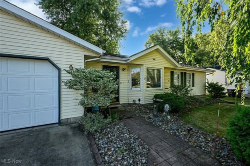 1407 Lincoln Ave, Brunswick, OH, 44212-3329 | Card Image