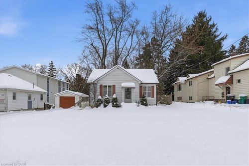 {{alt}} | Card Image