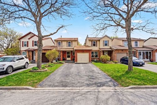 29 Kipling Cres, Ajax, ON, L1S5A7 | Card Image