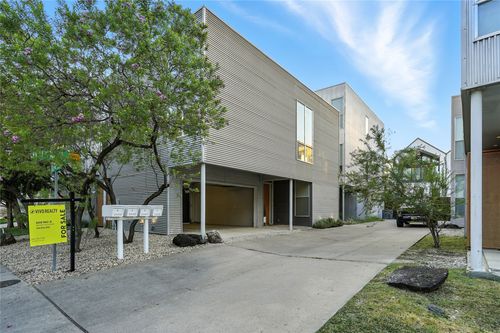 2325 Rusk Pl, Dallas, TX, 75204-3646 | Card Image