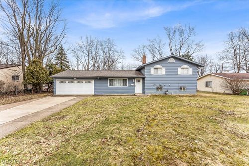 5675 Meadow Ln, Bedford Heights, OH, 44146-2403 | Card Image