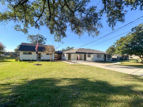 402 Saint Bernard St, Thibodaux, LA, 70301-6522 | Card Image