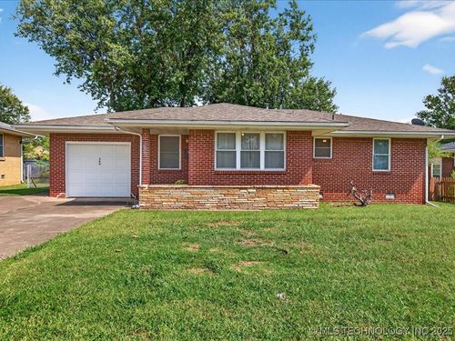 366 Se Wilshire Ave, Bartlesville, OK, 74006-2639 | Card Image