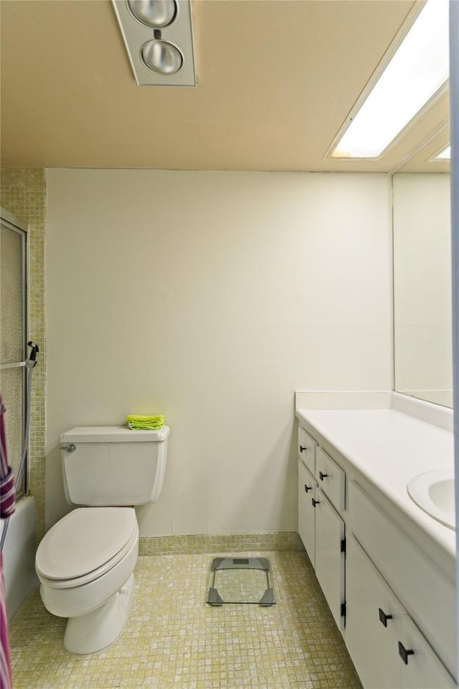 APT-403 - 3000 N Palm Aire Dr, Condo with 2 bedrooms, 2 bathrooms and null parking in Pompano Beach FL | Image 46