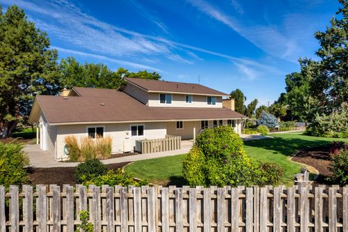 547 Sw Bear Dr, Madras, OR, 97741-8804 | Card Image