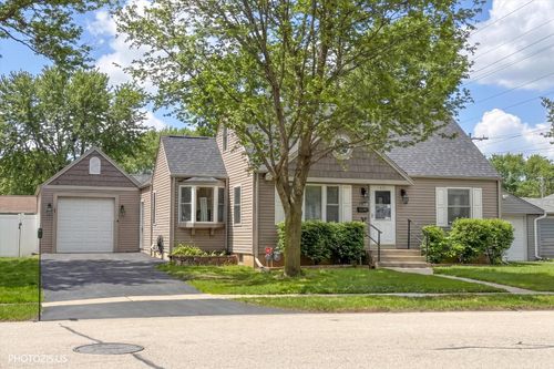 152 Pearl St, Cary, IL, 60013-2230 | Card Image