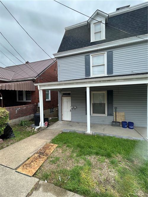 22 W Katherine Ave, Washington, PA, 15301-3918 | Card Image