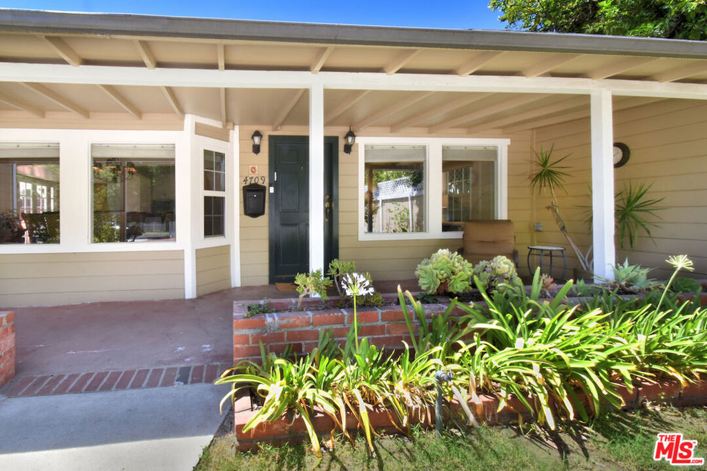 Residential in Valley Village 3