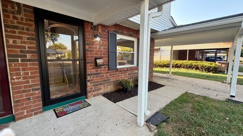 2060 Flourishing Dr, Columbus, IN, 47201-3752 | Card Image