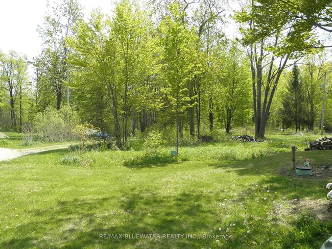 9774 Lake Rd, House other with 2 bedrooms, 1 bathrooms and 6 parking in Kettle And Stony Point Fn ON | Image 17