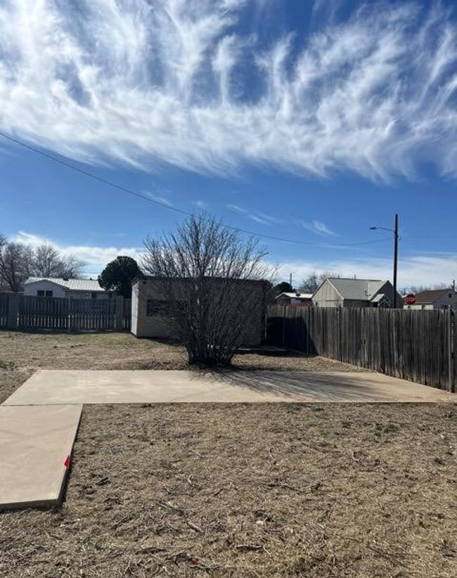 1407 Owens St, House other with 3 bedrooms, 1 bathrooms and null parking in Big Spring TX | Image 12