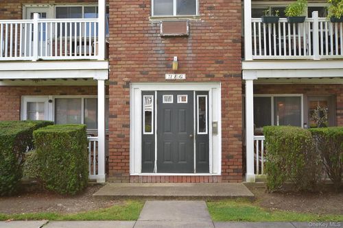 apt-1g-71 Adams Rd, Central Islip, NY, 11722-2222 | Card Image