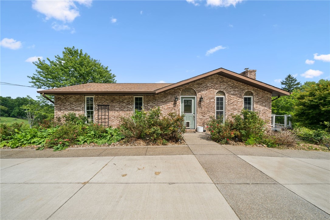 20 Locker Rd, For Sale in Eighty Four - eXp Realty