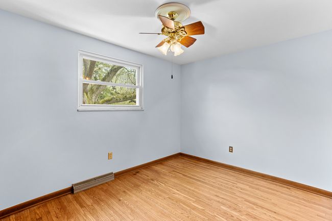 upstairs room 2 | Image 27