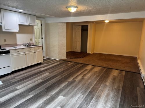 4-1529 Route 300, Newburgh, NY, 12550-1737 | Card Image