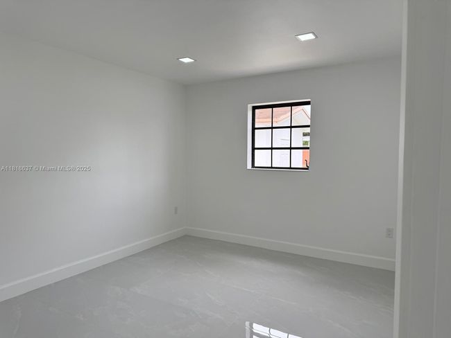 4314 Sw 97 Th Ct, House other with 5 bedrooms, 2 bathrooms and null parking in Miami FL | Image 23