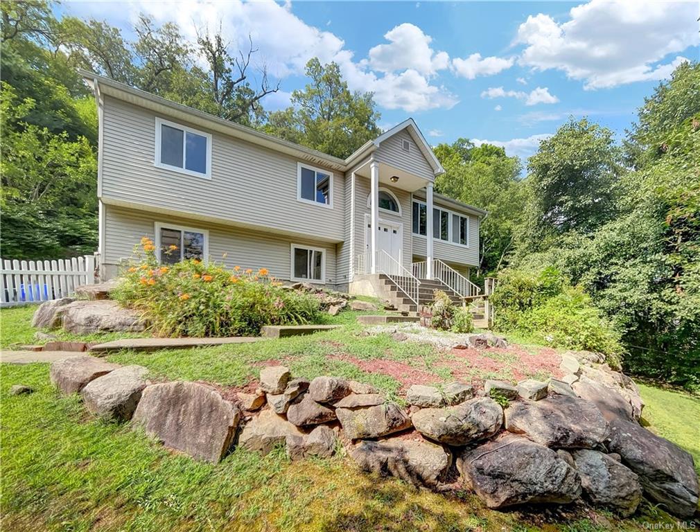 Liberty Rock Rd, Sloatsburg, NY 10974