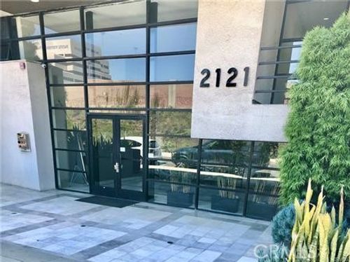 205-2121 Beloit Ave, Los Angeles, CA, 90025-6261 | Card Image