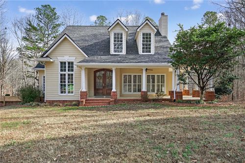 135 Oakland Ct, Tallapoosa, GA, 30176-3028 | Card Image