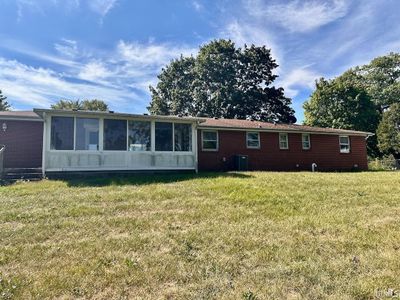 618 E Lake Street, House other with 3 bedrooms, 1 bathrooms and null parking in Summitville IN | Image 3