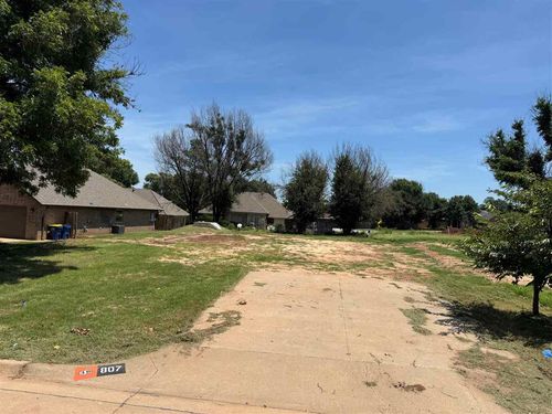 807 S Rock Hollow Ct, Stillwater, OK, 74074-1414 | Card Image