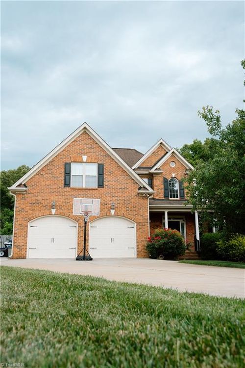 6407 Calvary Way, Thomasville, NC, 27360 | Card Image