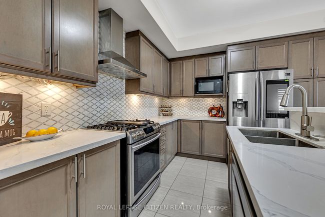 123 Luzon Ave, Home with 3 bedrooms, 3 bathrooms and 2 parking in Markham ON | Image 20
