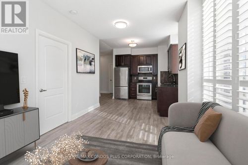 1108-20 N Park Rd, Vaughan, ON, L4J0G7 | Card Image