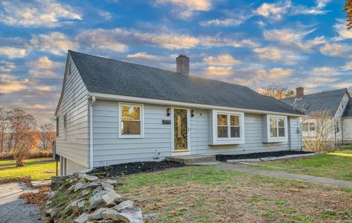 31 Lucas Park Rd, Norwich, CT, 06360-7117 | Card Image