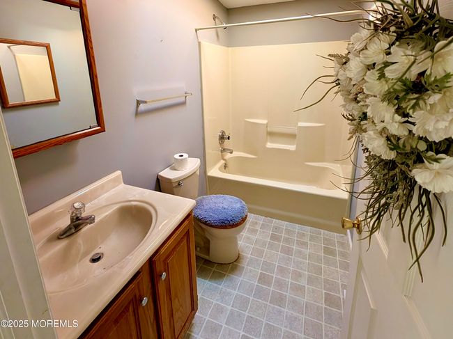 Bathroom #2 with Tub/Shower Combo | Image 11