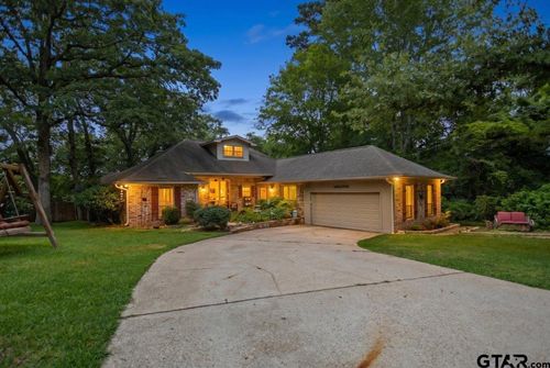 226 Pinewood Ln, Hideaway, TX, 75771-5026 | Card Image