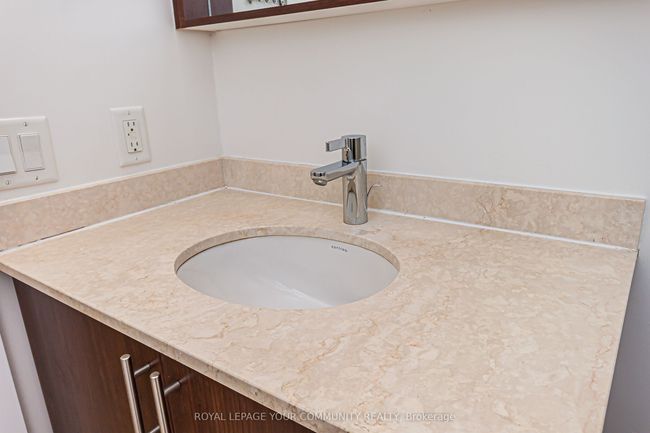202 - 85 N Park Rd, Condo with 2 bedrooms, 1 bathrooms and 1 parking in Vaughan ON | Image 27