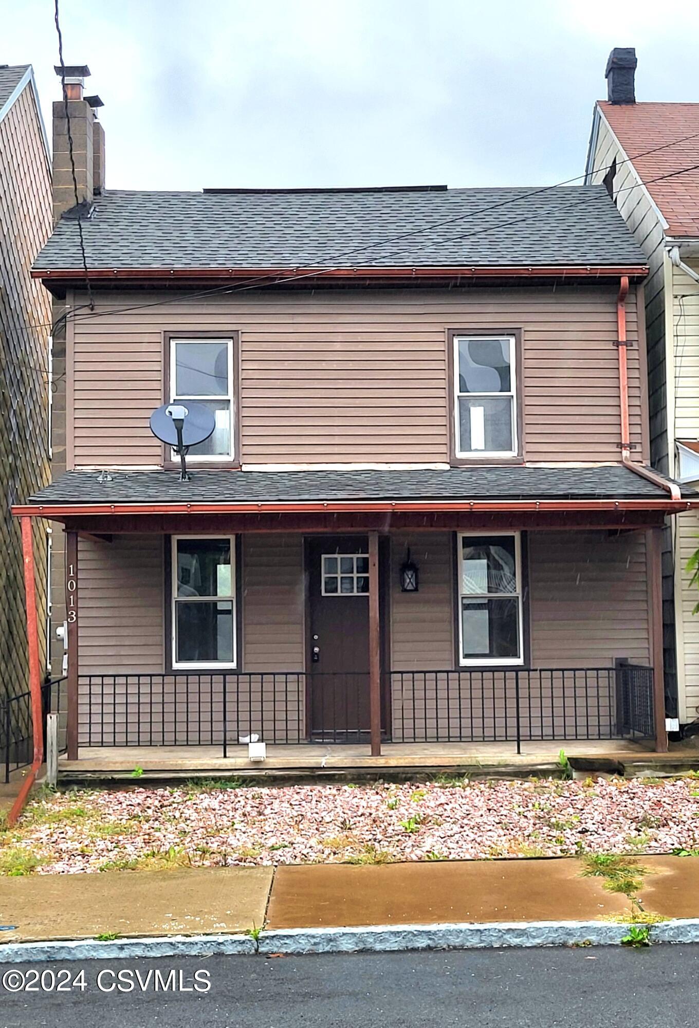 Pine St, Coal Township, PA 17866