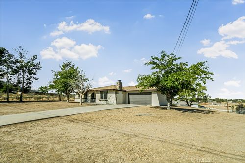 11694 Pepper St, Hesperia, CA, 92345-5062 | Card Image