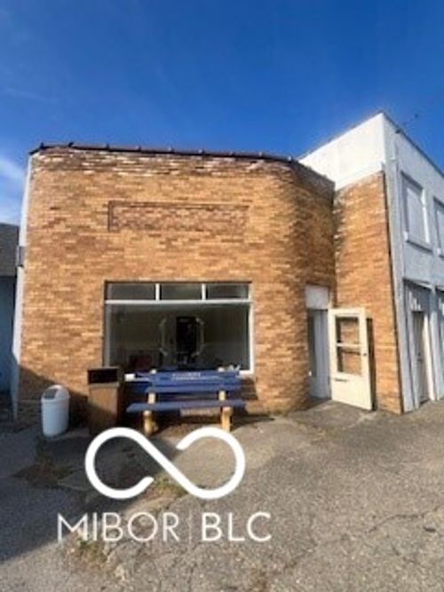 102 W Main St, Hillsboro, IN, 47949-8111 | Card Image