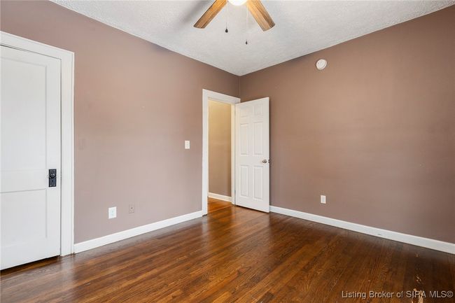 127 New Albany St, Home with 3 bedrooms, 2 bathrooms and null parking in Sellersburg IN | Image 37