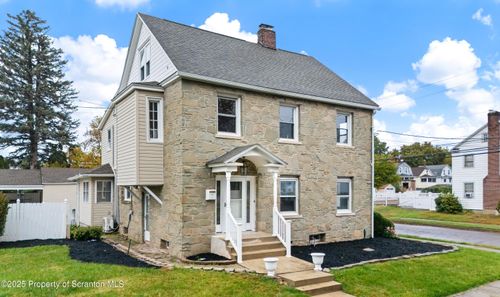 100 N Loveland Ave, Kingston, PA, 18704-5104 | Card Image