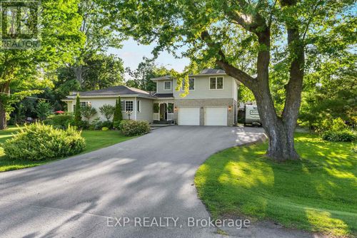 12A Golfview Cres, Sutton West, ON, L0E1R0 | Card Image