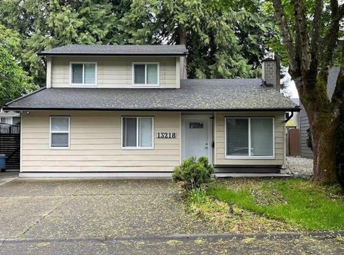 13218 67 Ave, Surrey, BC, V3W7J2 | Card Image